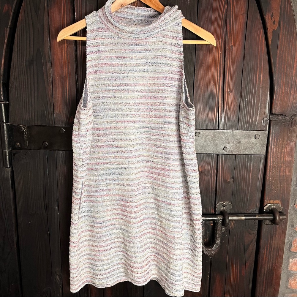 Casual White and Gray Mock Neck Sleeveless Midi Dress